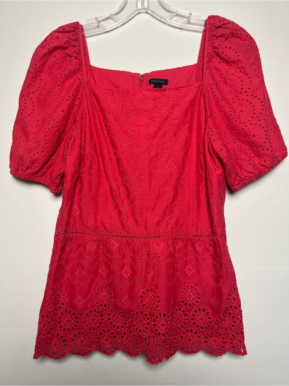 Women’s Ann Taylor Cotton Red Eyelet Cottagecore Peplum Square Neck Blouse Sz 0